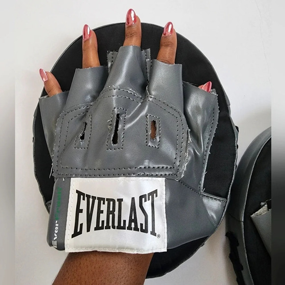 Everlast Punch Mitts Grey/Black Unisex Like New Boxing Training Boxing Workout - Picture 1 of 14